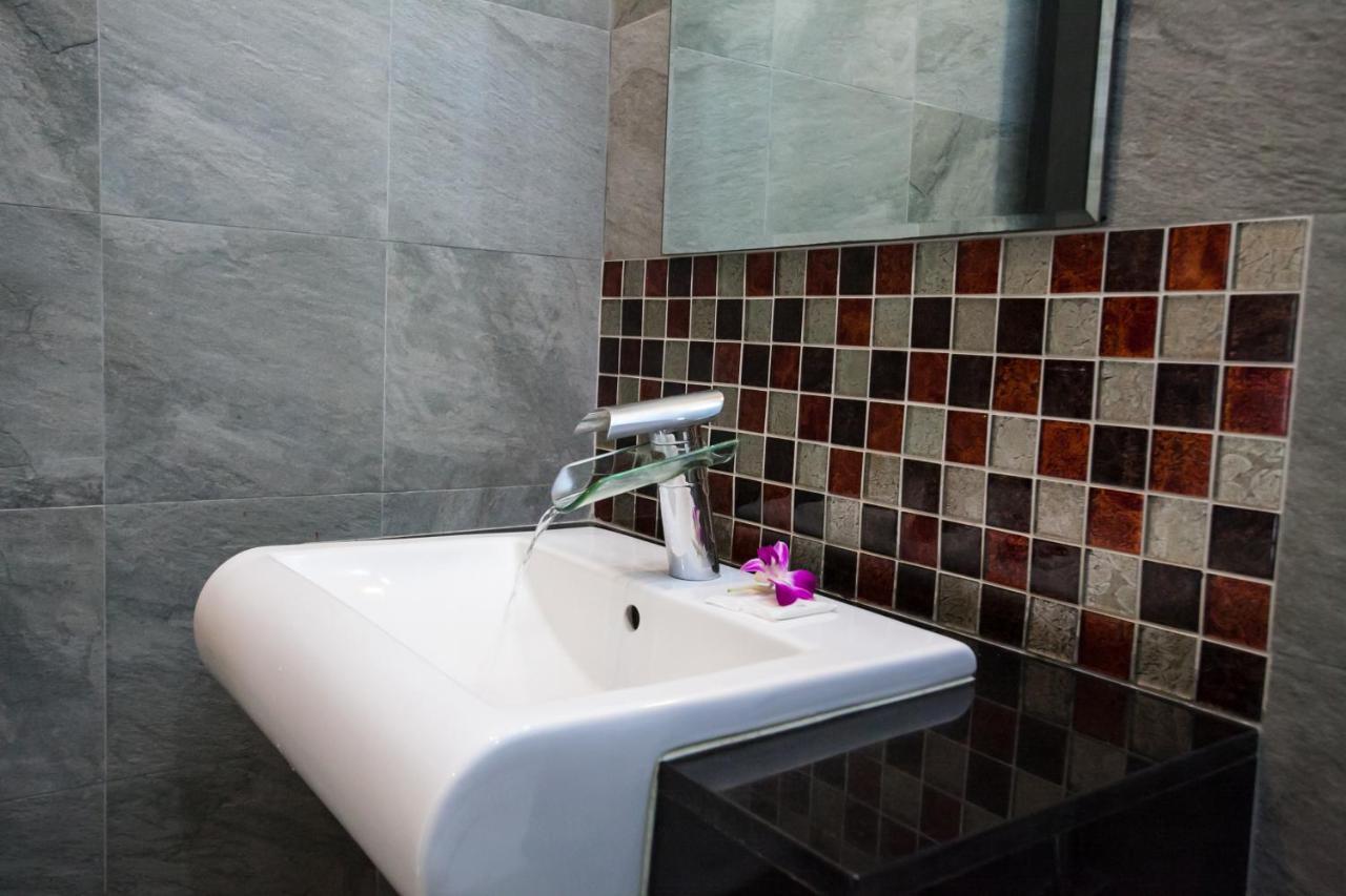 Pamoni Hotel Bãi biển Chaweng Ngoại thất bức ảnh