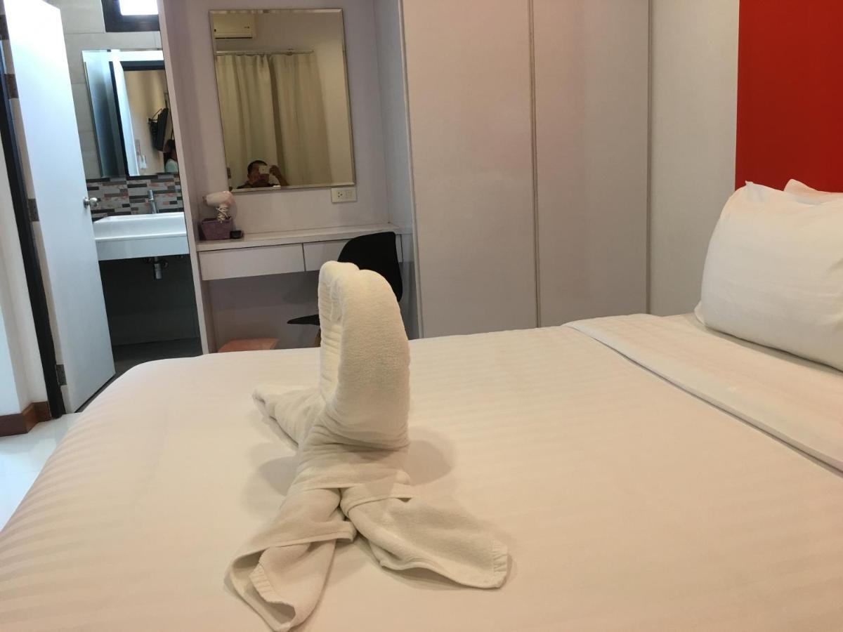 Pamoni Hotel Bãi biển Chaweng Ngoại thất bức ảnh
